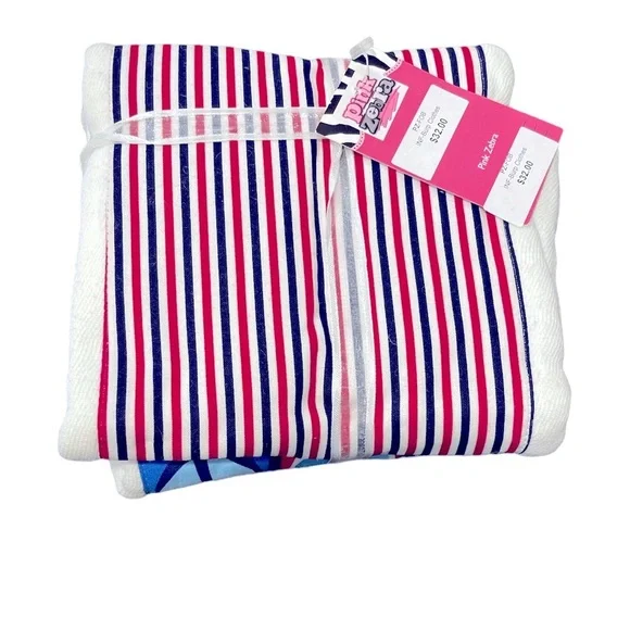 NWT Pair of Infantissima Baby Burp Cloths with Cute Design - Picture 3 of 4